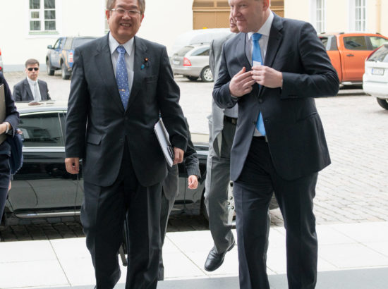 Riigikaitsekomisjoni liikmed kohtuvad Jaapani asekaitseministri Akira Satoga